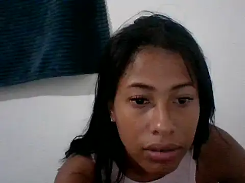 Snapshot of Kitra_New chatting on December 25, 2024, 2:35 am Kitra New online show from December 25, 2024, 2:35 am