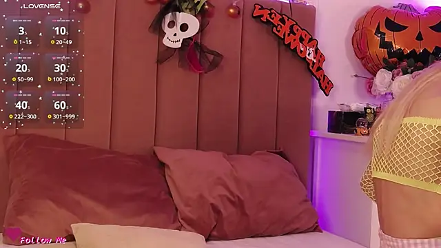 Snapshot of PinkySparks chatting on October 29, 2025, 7:37 pm PinkySparks online show from October 29, 2025, 7:37 pm