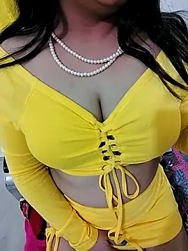 Snapshot of SHUBHI880 chatting on February 14, 2025, 9:10 pm SHUBHI880 online show from February 14, 2025, 9:10 pm
