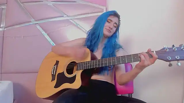 Lunapage online show from March 6, 2025, 7:10 pm