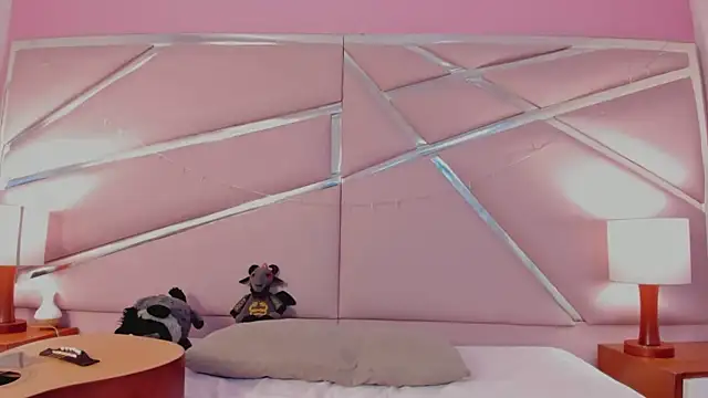 Lunapage online show from March 14, 2025, 8:17 pm