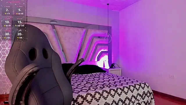  CurlyGirl  online show from February 14, 2025, 10:25 pm