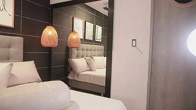 Bella TS  online show from January 31, 2026, 10:08 pm