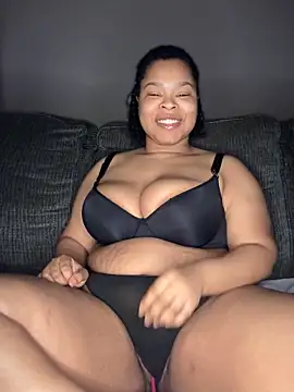 MissAriisback online show from November 21, 2025, 12:37 pm