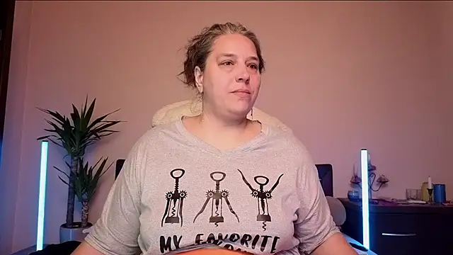 Snapshot of Niter chatting on February 8, 2026, 6:22 pm Niter online show from February 8, 2026, 6:22 pm