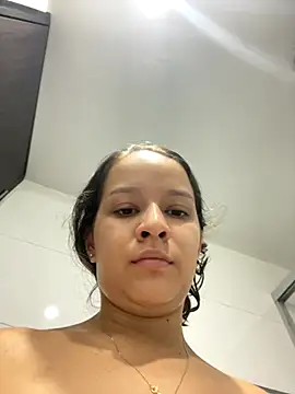 Sophie milk online show from November 21, 2025, 4:11 am