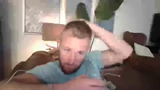 Snapshot of W1LBURN chatting on June 10, 2026, 11:24 pm W1LBURN online show from June 10, 2026, 11:24 pm