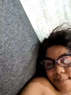 Snapshot of ExclusiveLeexx chatting on December 22, 2025, 11:02 pm ExclusiveLeexx online show from December 22, 2025, 11:02 pm