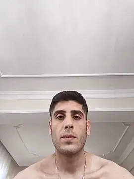 arenn1997 online show from October 18, 2025, 12:17 pm