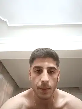 arenn1997 online show from October 19, 2025, 12:22 am