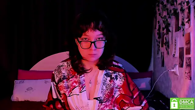 dreamgirllovee online show from October 9, 2025, 10:41 pm