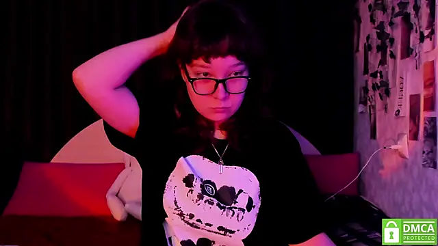 dreamgirllovee online show from November 4, 2025, 11:26 pm