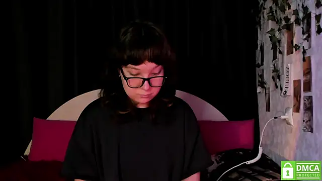 dreamgirllovee online show from November 8, 2025, 2:12 am