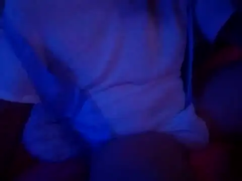 Snapshot of Vinyboy69 chatting on October 29, 2025, 3:09 am Vinyboy69 online show from October 29, 2025, 3:09 am