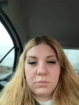 LenaundLeon online show from March 11, 2025, 5:02 pm