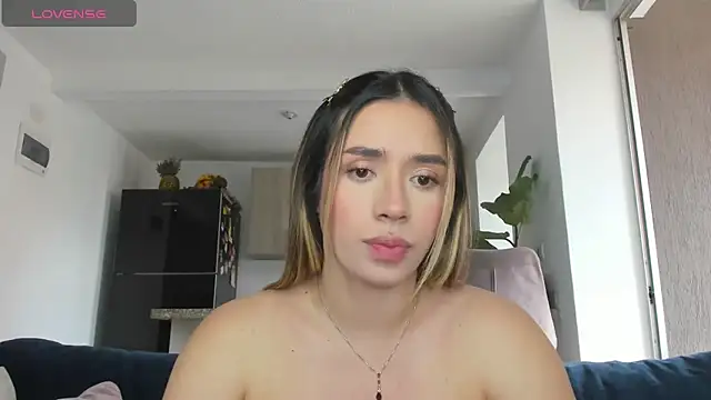 honeyann08 online show from February 18, 2025, 6:15 pm