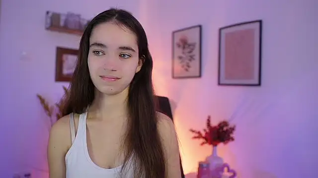 Gia Paige18 online show from October 16, 2025, 1:12 pm