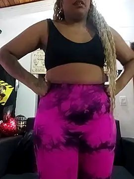 Snapshot of ELLA_KELLY chatting on October 23, 2025, 12:04 pm ELLA KELLY online show from October 23, 2025, 12:04 pm