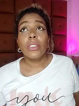 Snapshot of ELLA_KELLY chatting on October 26, 2025, 12:11 pm ELLA KELLY online show from October 26, 2025, 12:11 pm