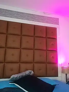 Snapshot of ELLA_KELLY chatting on October 28, 2025, 12:09 pm ELLA KELLY online show from October 28, 2025, 12:09 pm