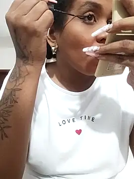 Snapshot of ELLA_KELLY chatting on November 8, 2025, 11:43 am ELLA KELLY online show from November 8, 2025, 11:43 am