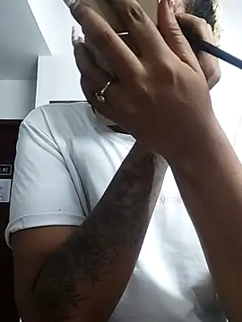 Snapshot of ELLA_KELLY chatting on November 11, 2025, 11:43 am ELLA KELLY online show from November 11, 2025, 11:43 am