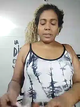 ELLA KELLY online show from November 21, 2025, 11:53 am