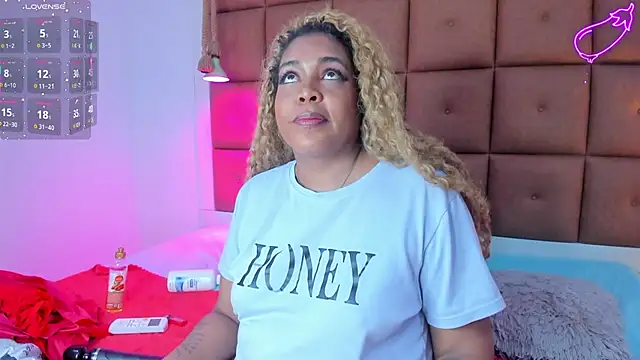 ELLA KELLY online show from February 9, 2026, 12:31 pm