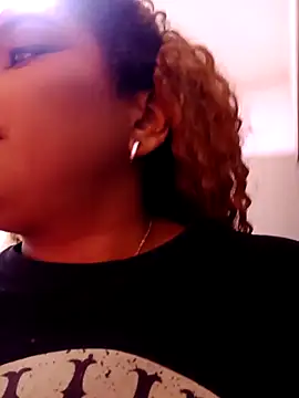 ELLA KELLY online show from March 14, 2026, 11:37 am