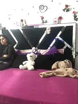 1lovelygirls online show from September 10, 2025, 12:05 pm