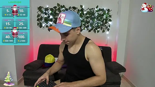 jonathanjoestar  online show from December 15, 2024, 9:09 pm