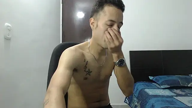 Snapshot of dimitriquiet05 chatting on December 18, 2024, 5:04 am dimitriquiet05 online show from December 18, 2024, 5:04 am