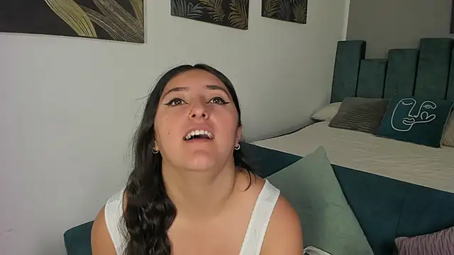 Kathia Morelli online show from October 21, 2025, 12:17 pm