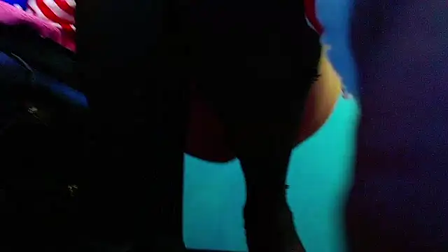 kuromi69 online show from December 24, 2024, 5:27 am