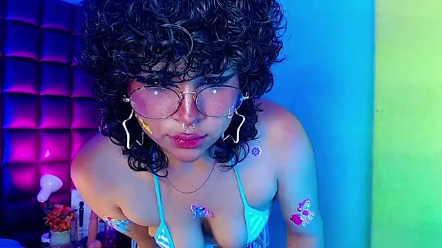 kuromi69 online show from March 7, 2025, 7:08 am