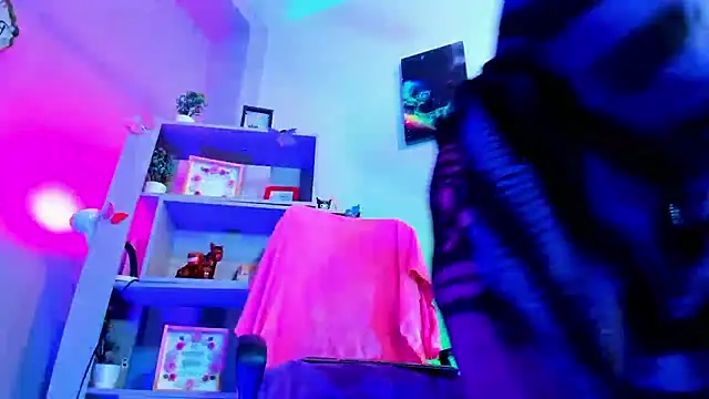 kuromi69 online show from September 12, 2025, 6:24 am