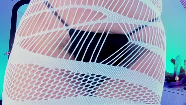 kuromi69 online show from October 18, 2025, 4:26 am