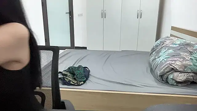 Snapshot of Louis_Baby chatting on September 26, 2025, 10:08 am Louis Baby online show from September 26, 2025, 10:08 am