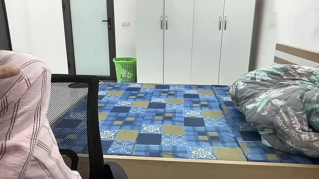 Snapshot of Louis_Baby chatting on November 29, 2025, 6:27 am Louis Baby online show from November 29, 2025, 6:27 am