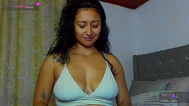 Missmia23 online show from November 15, 2025, 3:04 am