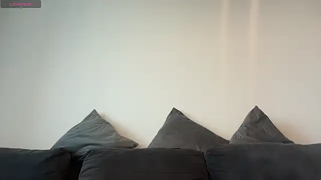 Snapshot of FoxyZen chatting on February 11, 2025, 2:24 pm FoxyZen online show from February 11, 2025, 2:24 pm