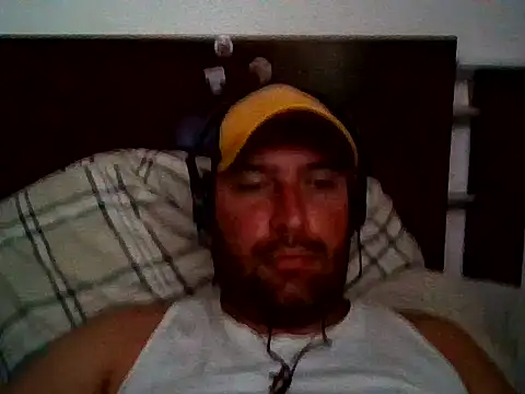 Snapshot of LukaE35 chatting on June 5, 2026, 5:51 pm LukaE35 online show from June 5, 2026, 5:51 pm