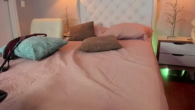 Noah King7 online show from January 11, 2025, 7:28 am