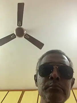 Lookin4Kinky Partner online show from November 23, 2025, 5:46 pm