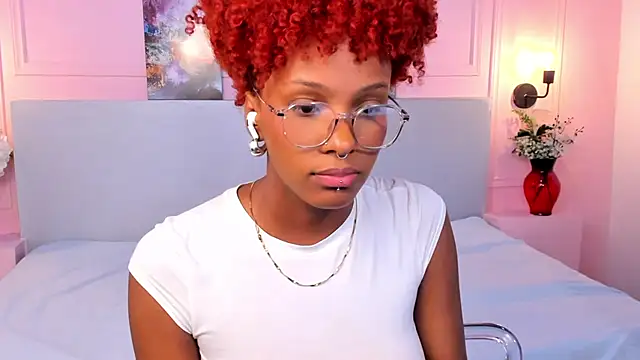 Snapshot of LiannaDixon chatting on January 20, 2025, 4:45 pm LiannaDixon online show from January 20, 2025, 4:45 pm