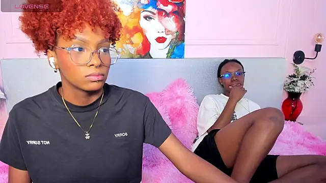 Snapshot of LiannaDixon chatting on February 21, 2025, 2:06 pm LiannaDixon online show from February 21, 2025, 2:06 pm