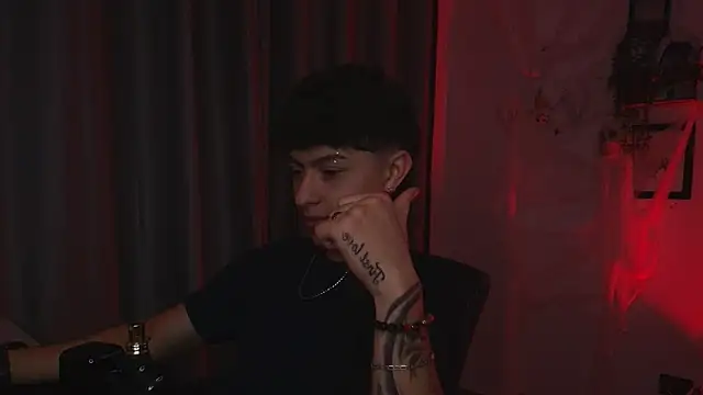 Ares Dickson online show from October 5, 2025, 1:15 am