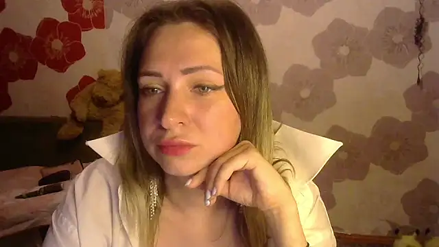 Queen Daenerys online show from September 15, 2025, 7:47 pm