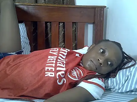 SpicyPetite online show from April 9, 2026, 1:27 pm