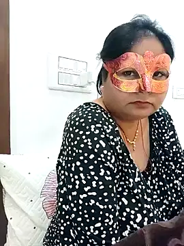 Snapshot of BBW_HOT_COUPLE chatting on December 31, 2024, 1:57 am BBW HOT COUPLE online show from December 31, 2024, 1:57 am